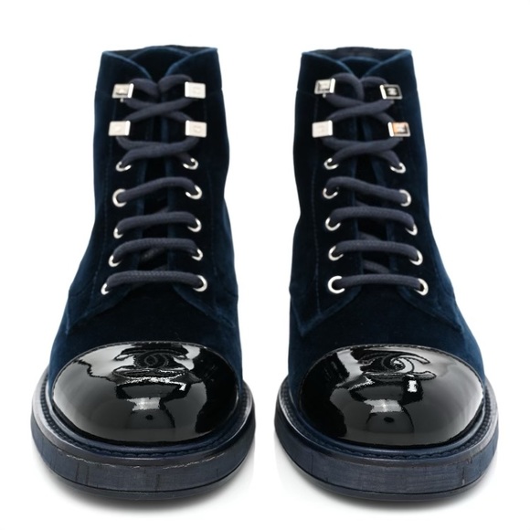 Chanel lace up combat boots - Picture 8 of 8